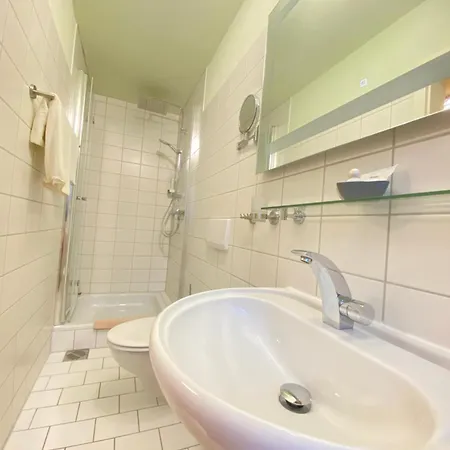 - Restaurant Traube Hotel Neuffen