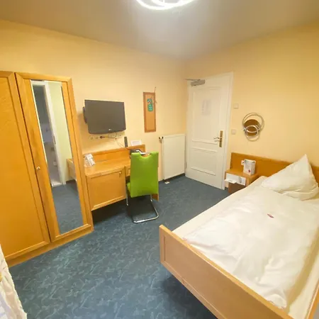 Hotel - Restaurant Traube Neuffen