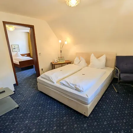 - Restaurant Traube Hotel *