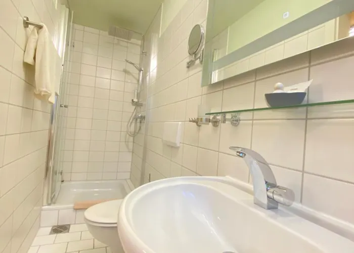 - Restaurant Traube Отель Neuffen