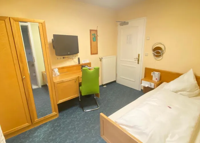 Отель - Restaurant Traube Neuffen