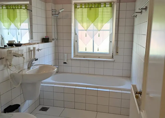 Отель - Restaurant Traube Neuffen